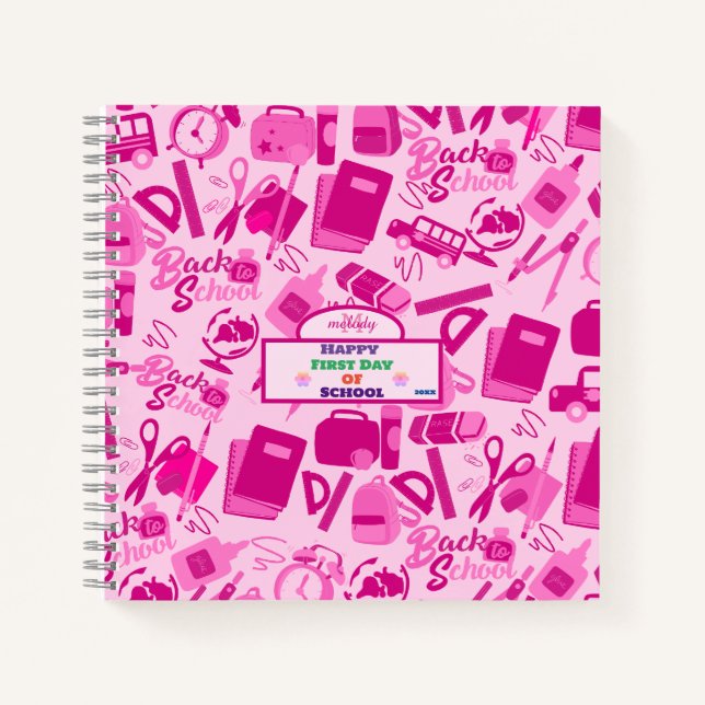 Cuaderno personalizable rosado de vuelta al patrón escolar (Anverso)