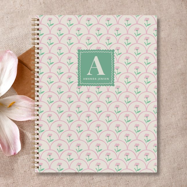 Cuaderno Personalizado con Flores Rosadas Escalona (scalloped geometric floral pattern journal notebook in pink and green tones)
