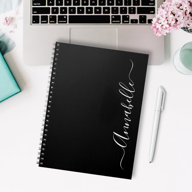 Cuaderno Personalizado con Nombre en Blanco y Negr (Modern black personalized notebook.  Customize with your first name in elegant script typography)