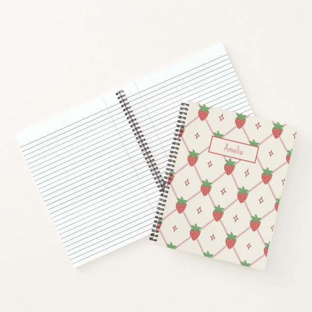 Cuaderno Personalizado con Patrón de Fresa Adorabl (Interior)