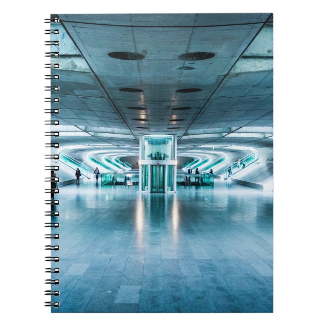 CUADERNO PERSONAS CAMINANDO POR EL TÚNEL (Frente)