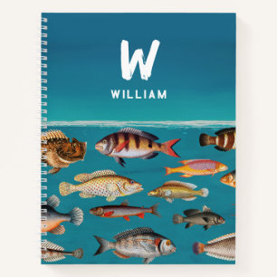 Cuaderno Pescado monogramado bajo el océano azul
