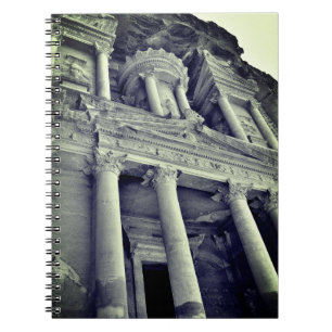 Cuaderno Petra Treasury