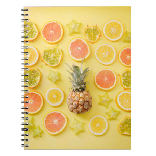 Cuaderno Piña rodeada de cítricos