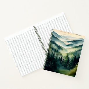 Cuaderno Pinos de montaña en una mañana brumosa