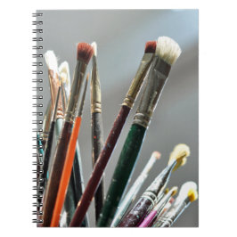 Cuaderno Pintar pinceles secándose a la luz del sol