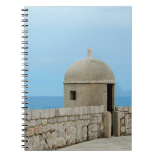 Cuaderno Pintura acuarela del muro de la ciudad de Dubrovni