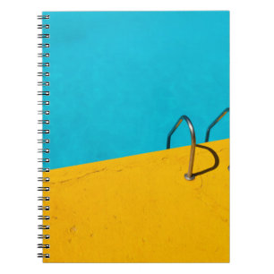 Cuaderno Piscina con escalera de acero inoxidable