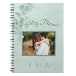Cuaderno Planeador de bodas con foto del follaje verde Euca