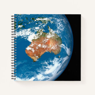 Cuaderno Planeta Tierra Mostrando Nubes Sobre Australia.