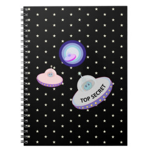 Cuaderno Platillos voladores. alienígenas azules y estrella