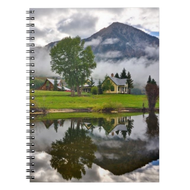 Cuaderno Poca casa en niebla en el lago (Frente)