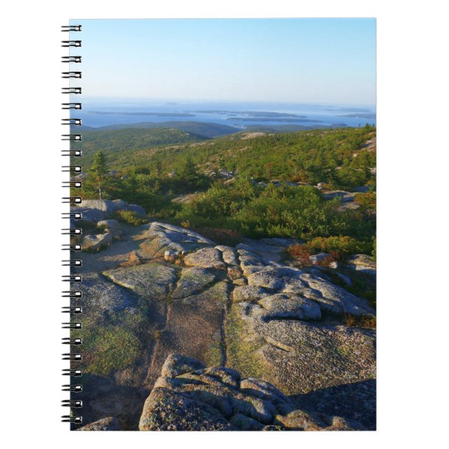 Cuaderno Por la mañana sobre la montaña Cadillac en Acadia (Frente)