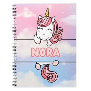 Cuaderno Portátil Girlie personalizado de Nora Unicorn