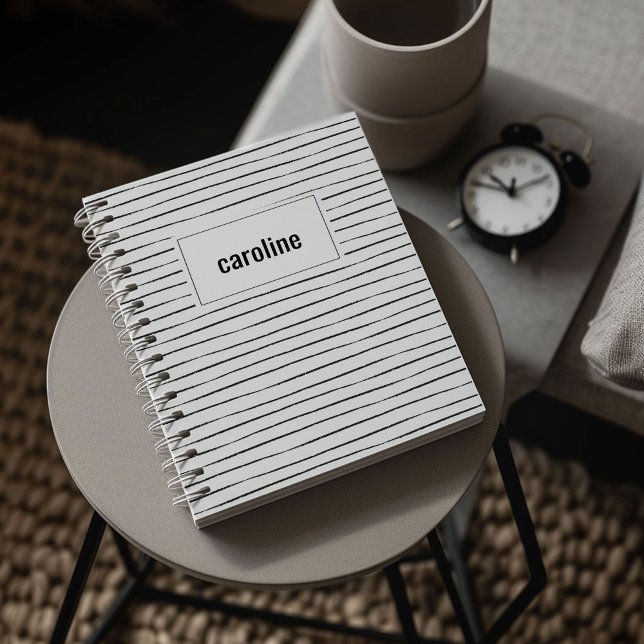 Cuaderno Portátil personalizado a rayas (Chic black and white painted stripe personalized notebook.)
