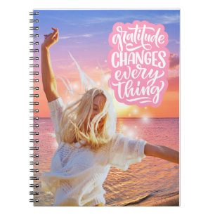 Cuaderno Póster de Playa al Atardecer 'La Gratitud Lo Cambi