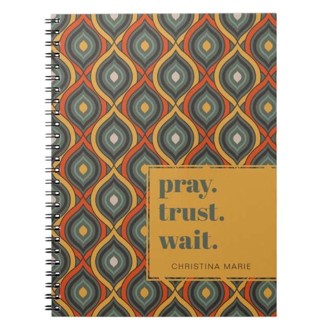Cuaderno Pray Trust Wait Retro Ikat Green Gold (Frente)