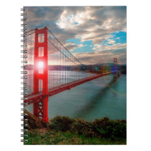 Cuaderno Puente Golden Gate con Sun que brilla a través