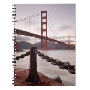 Cuaderno Puente Golden Gate contra las montañas