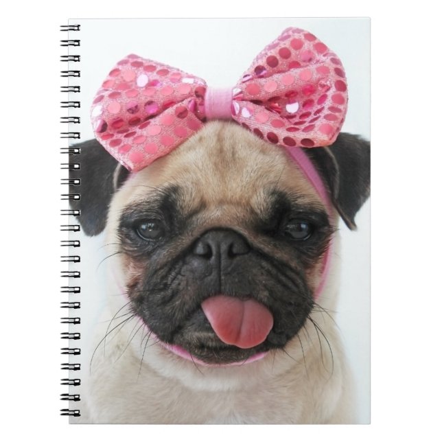 Cuaderno Pug con arco rosado (Frente)
