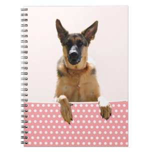 Cuaderno Puntos de polka rosada del perro pastor alemán