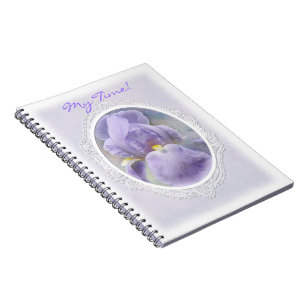Cuaderno púrpura en colores pastel del iris