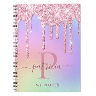 Cuaderno Purpurinas holográficos rosados con un monograma e