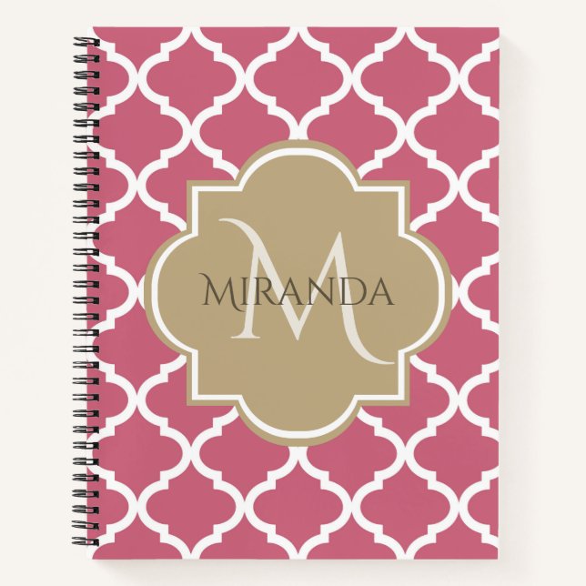 Cuaderno Quatrefoil rosa con monograma y nombre de la niña (Anverso)