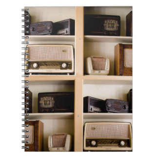 Cuaderno Radios viejas de los años 50 del vintage en