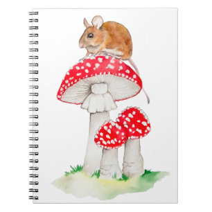 Cuaderno Ratón gracioso sobre una mosca agaric, color de ag