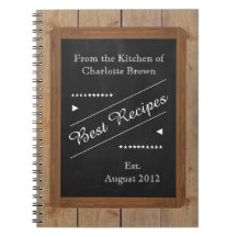 Recetas bloc de notas con su nombre en el tablero 