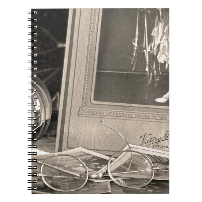 Cuaderno Recuerdos de época (Frente)