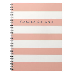 Cuaderno Regalo de rayas rosa coral elegante con nombre per