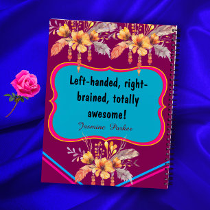 Cuaderno Regalo escolar morado con nombre floral izquierdo