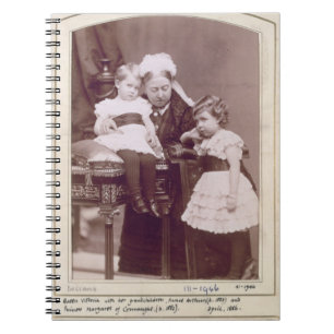 Cuaderno Reina Victoria (1819-1901) con sus nietos,