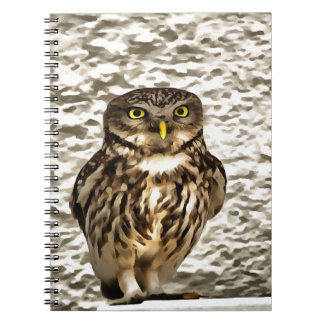 Cuaderno Retrato artístico de la lechuza marrón pequeña