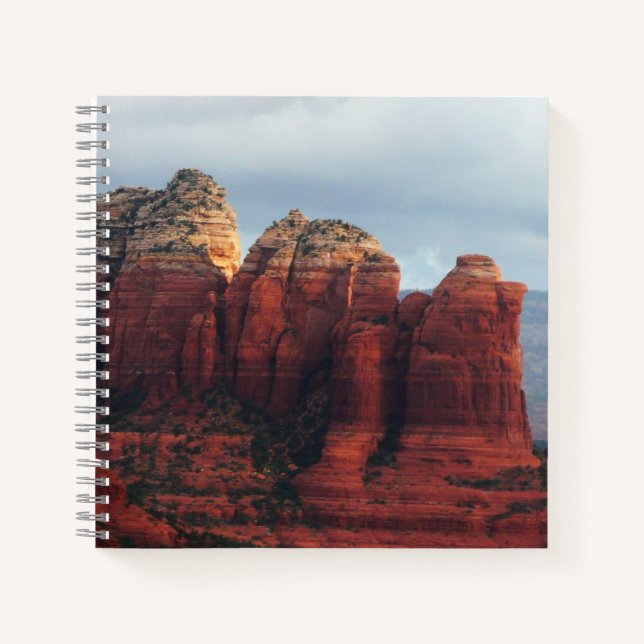 Cuaderno Roca de la Cafetera Nublada en Sedona Arizona (Anverso)