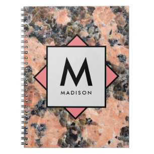 Cuaderno Rock de granito rosa con tu nombre y monograma sob