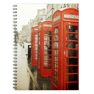 Cuaderno rojo de las cabinas de teléfono