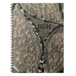 Cuaderno Ropa gris monogramo apariencia grunge floral girat