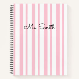 Cuaderno rosa con patrón de rayas pastel precioso