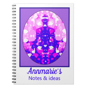 Cuaderno Rosa Espiritual sentando la cresta del yoga en el 
