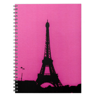 Cuaderno rosado y negro de la torre Eiffel