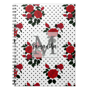 Cuaderno rosas rojas en el fondo de un punto de polka. cuad