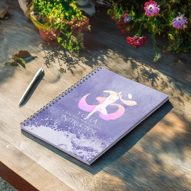 Cuaderno Rótulo de Om de la Pose de Yoga del instructor de  (Subido por el creador)