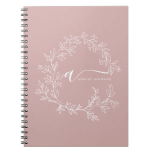 Cuaderno Rubor Polvo Rosa Moderno Script Monograma Femenino