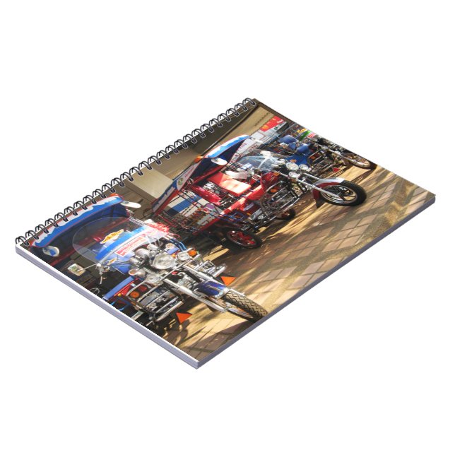 Cuaderno Sala de Exhibición Tuk Tuk ... Udon Thani, Isaan,  (Lado Izquierdo)