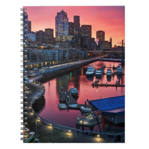 Cuaderno Salida del sol en el embarcadero 66 que mira abajo