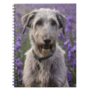 Cuaderno Serene Majesty: Lobo sentado en un iris morado