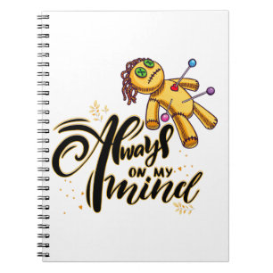 Cuaderno Siempre en mi mente divertida muñeca de Halloween